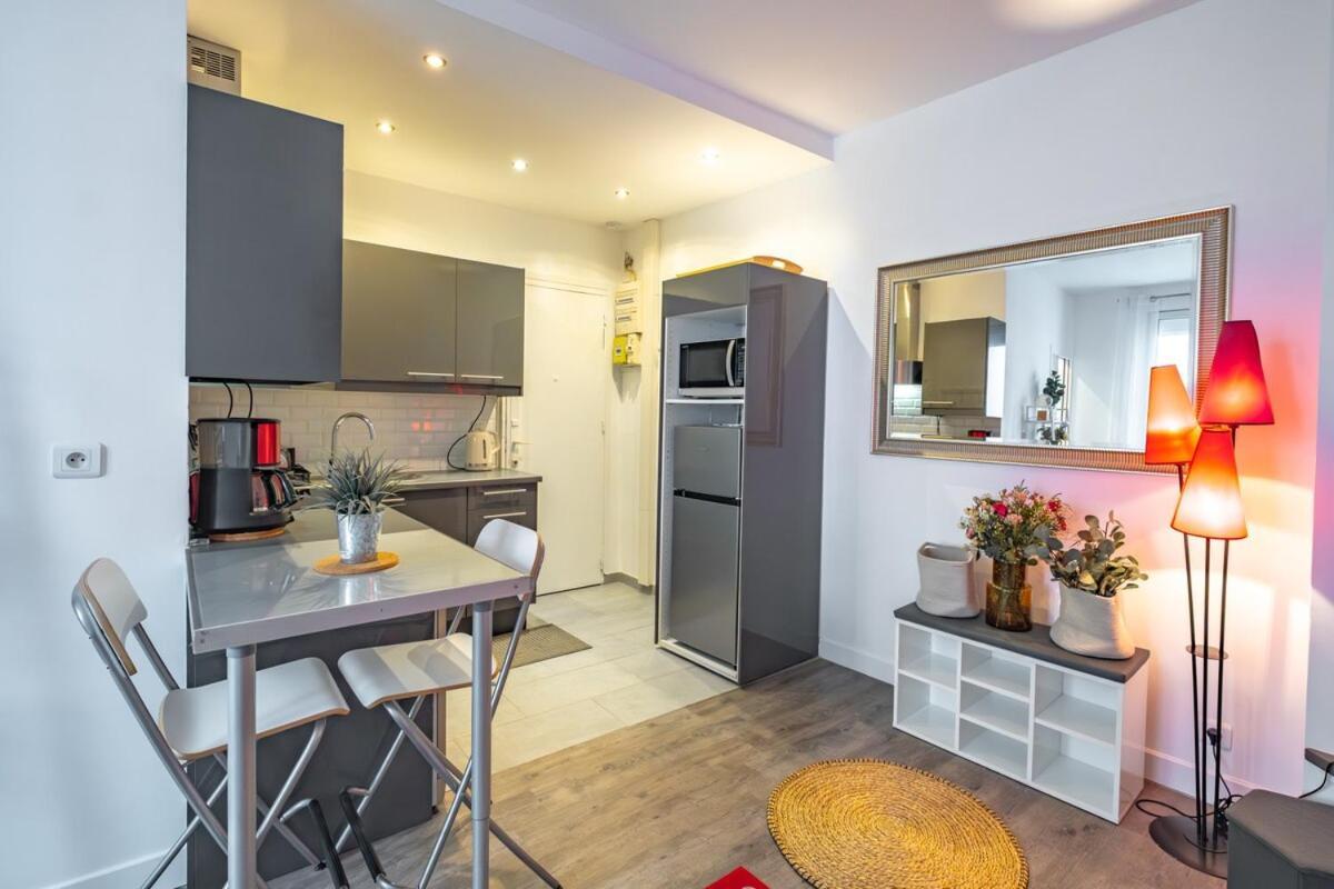 Place Monge 3 Guests